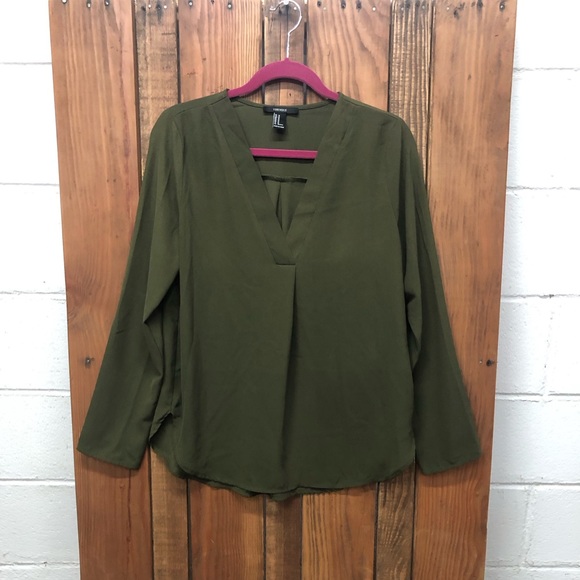 Forever 21 size medium olive green top - Picture 3 of 7